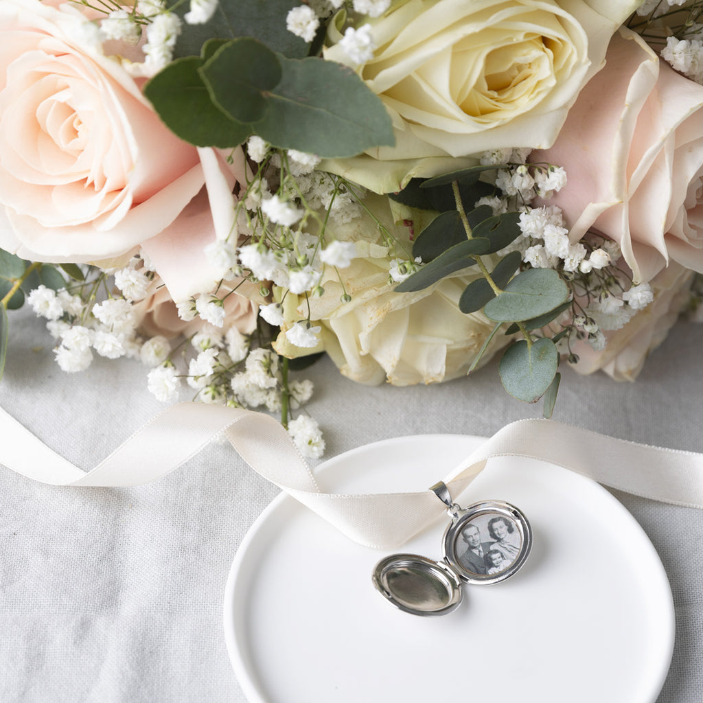 Personalised Round Wedding Bouquet Photo Locket