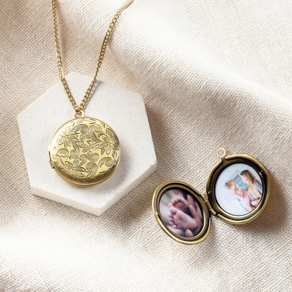 Personalised Vintage Antique Gold Round Photo Locket For Her