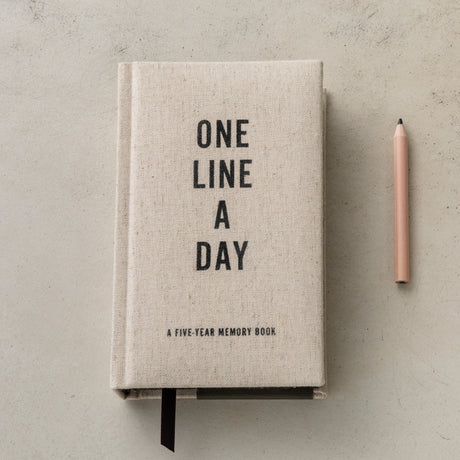 One Line A Day A Five Year Memory Book
