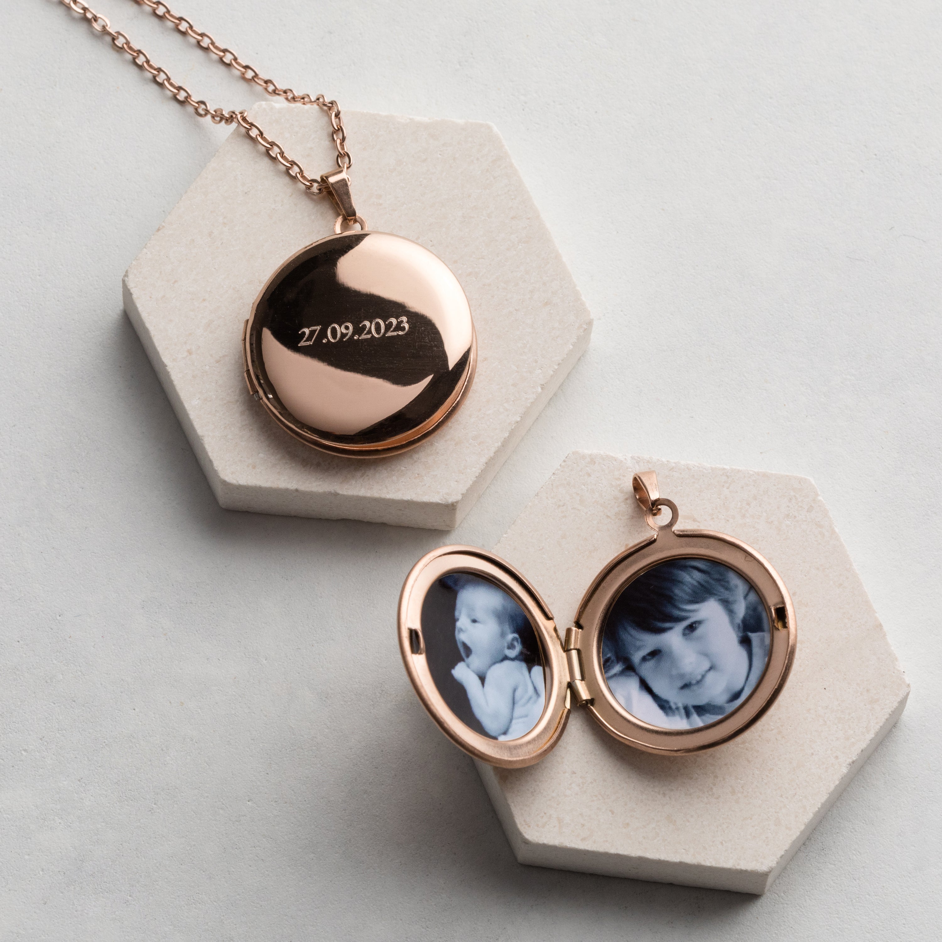Engraved necklaces and personalised jewellery: 7 pieces your friends will  thank you for | HELLO!